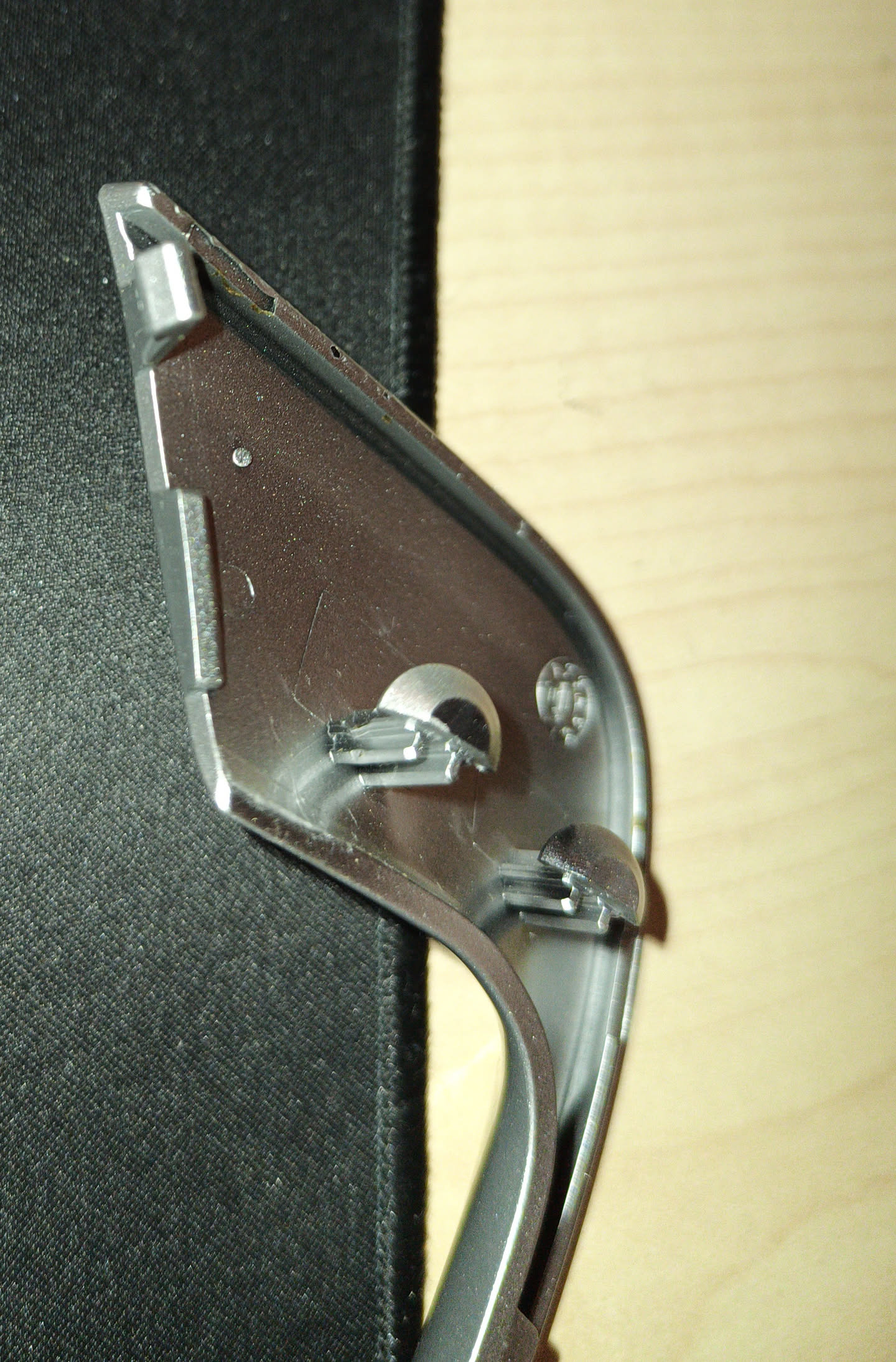 little clips on the sides